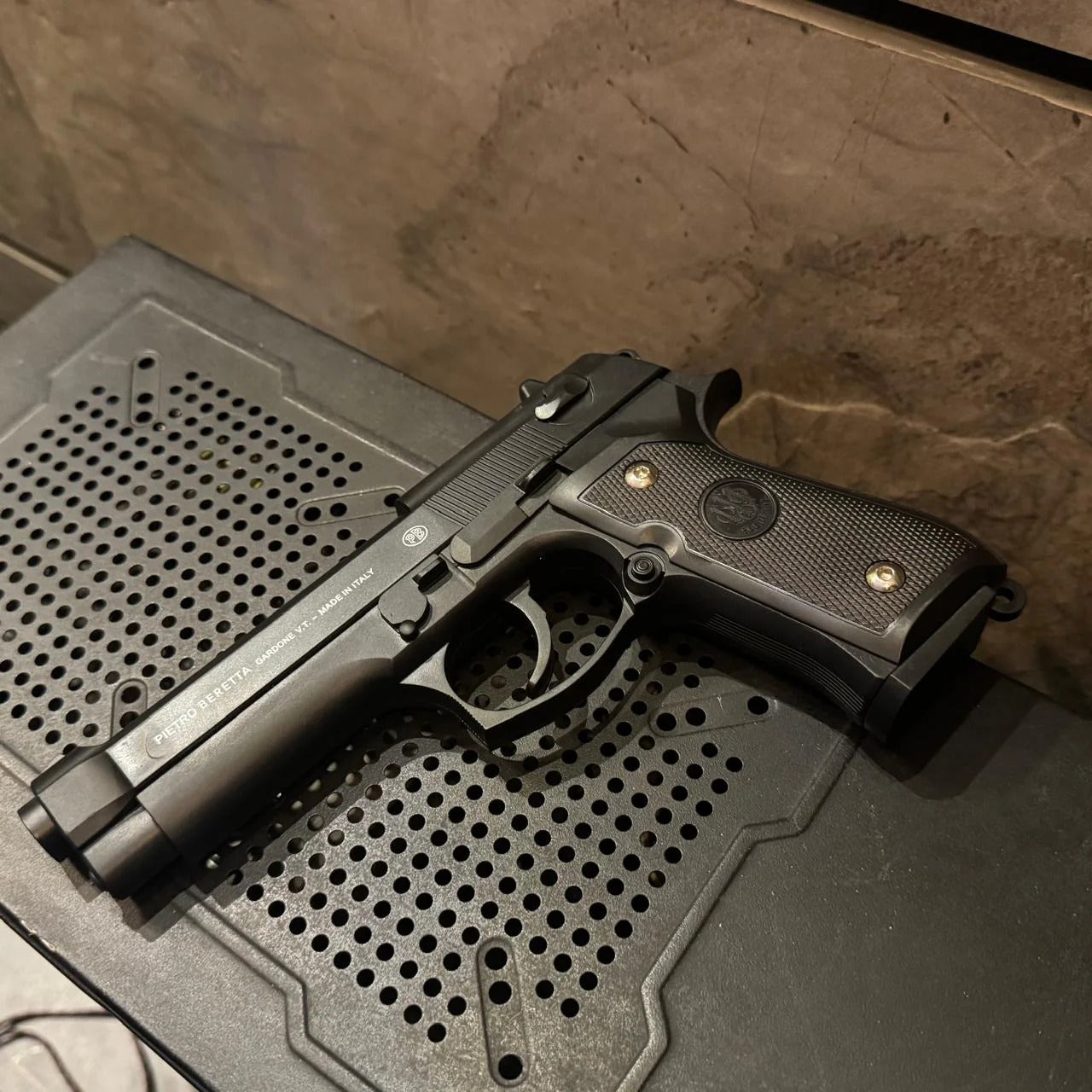 Pietro Beretta M92 9mm Airsoft Toy Gun - BLACK FINISH