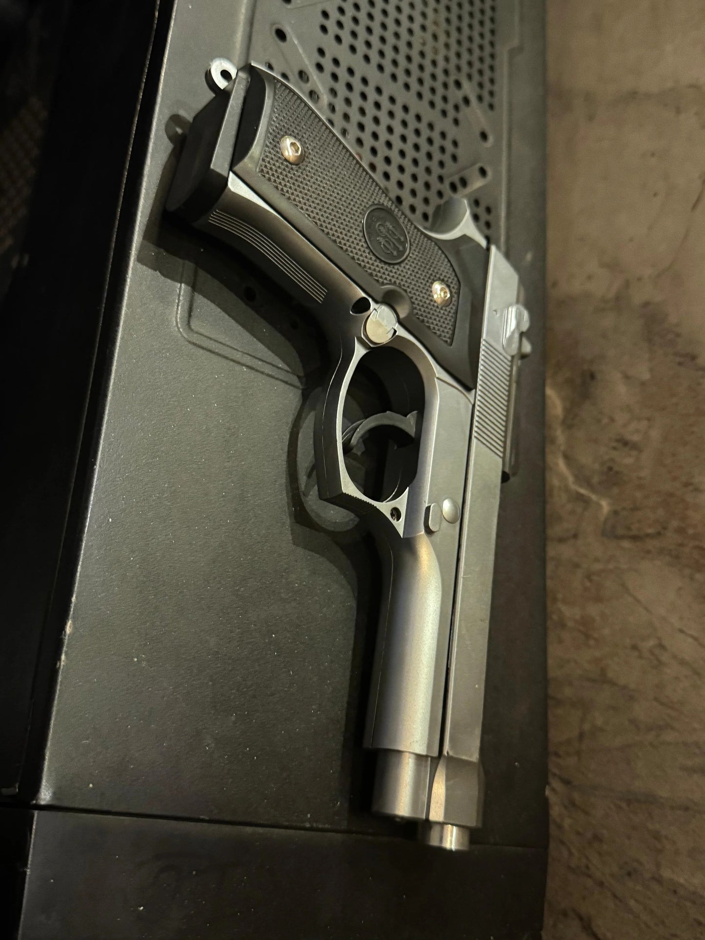 Pietro Beretta M92 9mm Airsoft Toy Gun - SILVER FINISH
