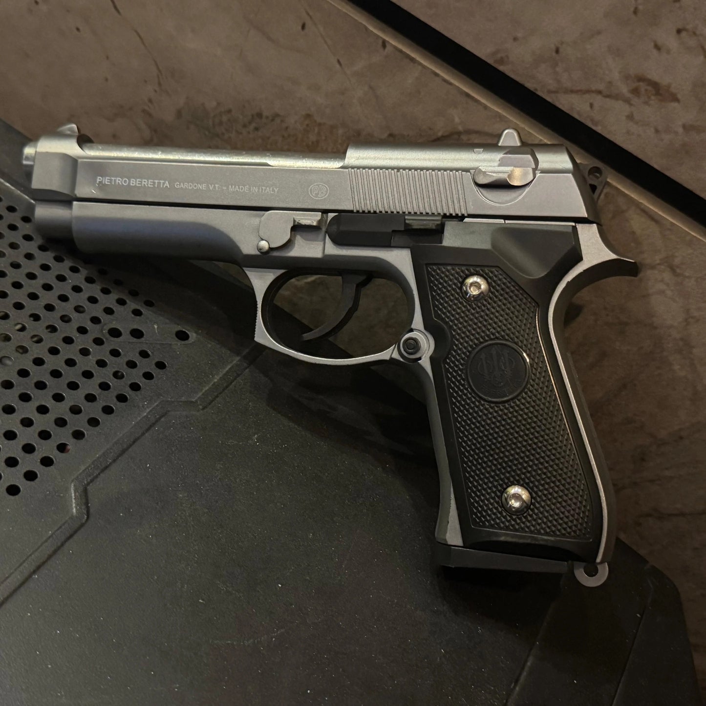 Pietro Beretta M92 9mm Airsoft Toy Gun - SILVER FINISH