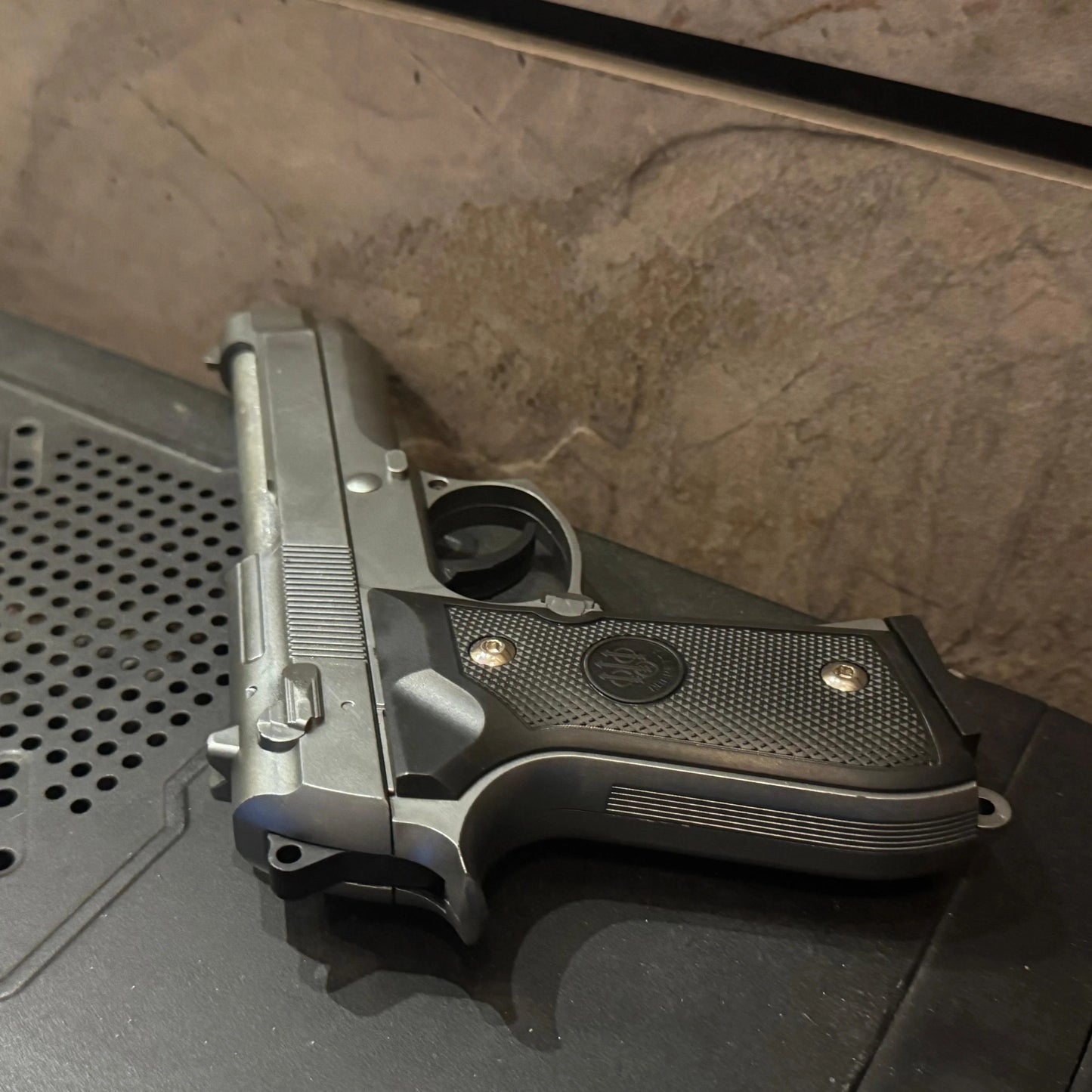 Pietro Beretta M92 9mm Airsoft Toy Gun - SILVER FINISH